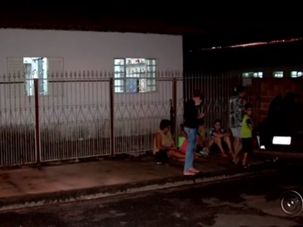 Casa onde aconteceu a tragédia familiar em Ibirá (Foto: Reprodução/TV TEM)